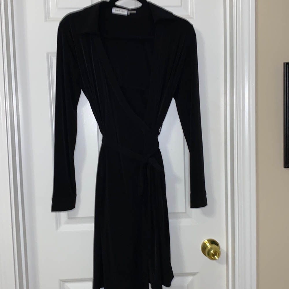 Super cute long sleeve black wrap Sz 8 Calvin Klein dress